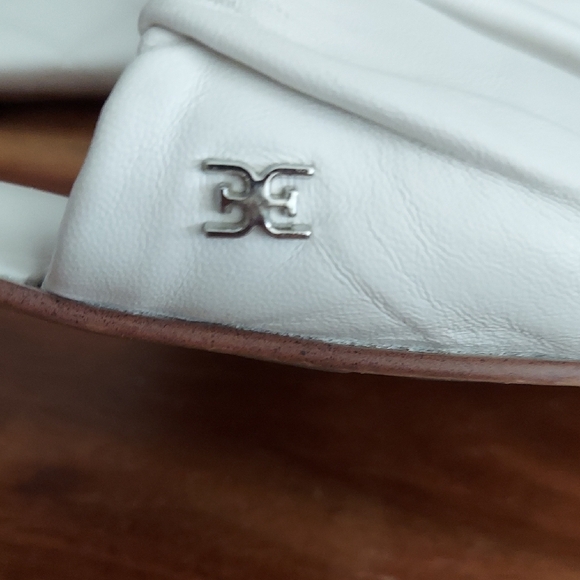 Sam Edelman White Quilted Slide Sandals, Size 9 - Picture 8 of 12